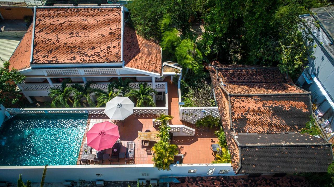 Comoda Casa Hotel シェムリアップ エクステリア 写真